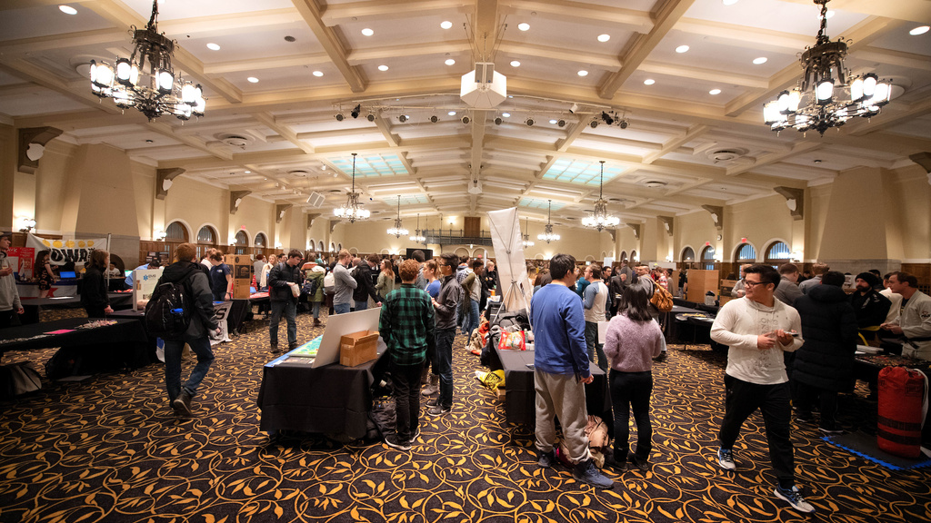 student involvement fair in the imu main lounge